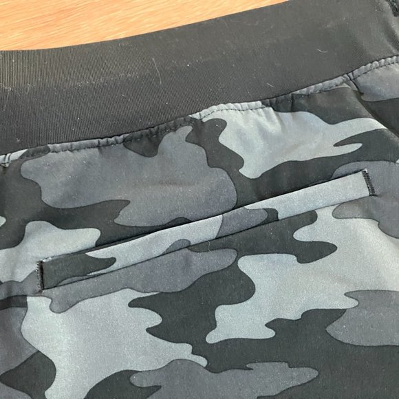 New Kyodan Outdoor Womens Capri Size Medium Lots of pockets Green Camo - Picture 11 of 11